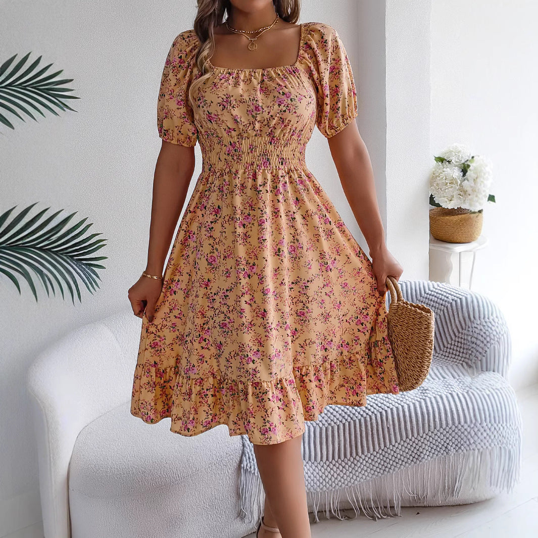 The perfect companion for sunny days: floral dresses