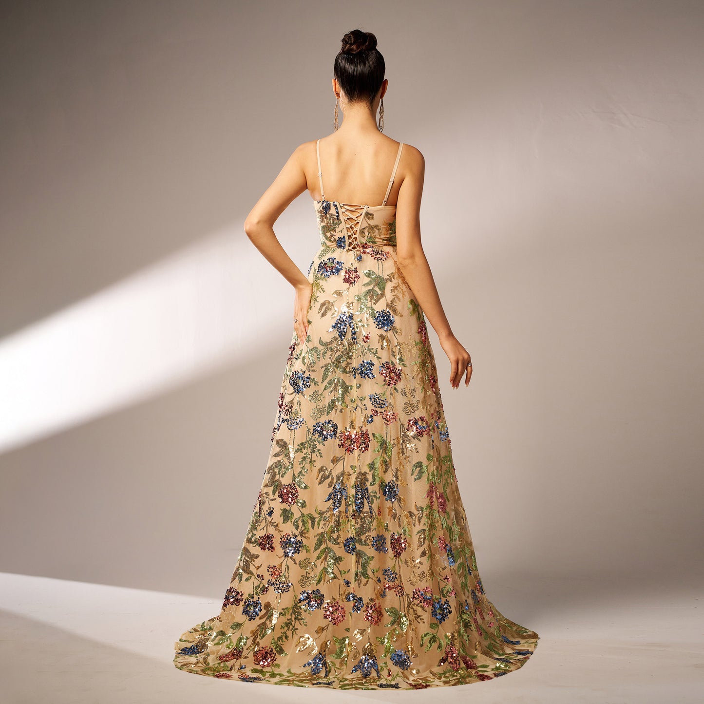 A Soft and Graceful Poise Defined by Floral Details