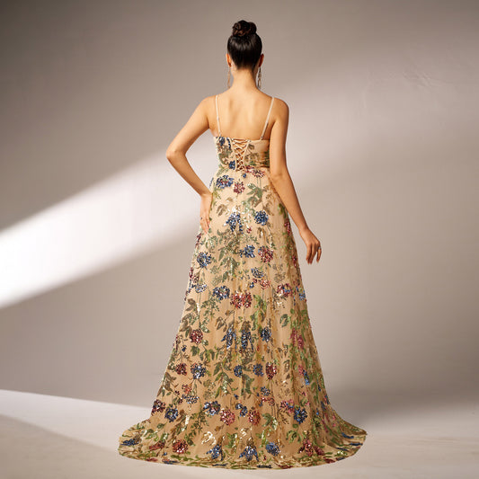 A Soft and Graceful Poise Defined by Floral Details